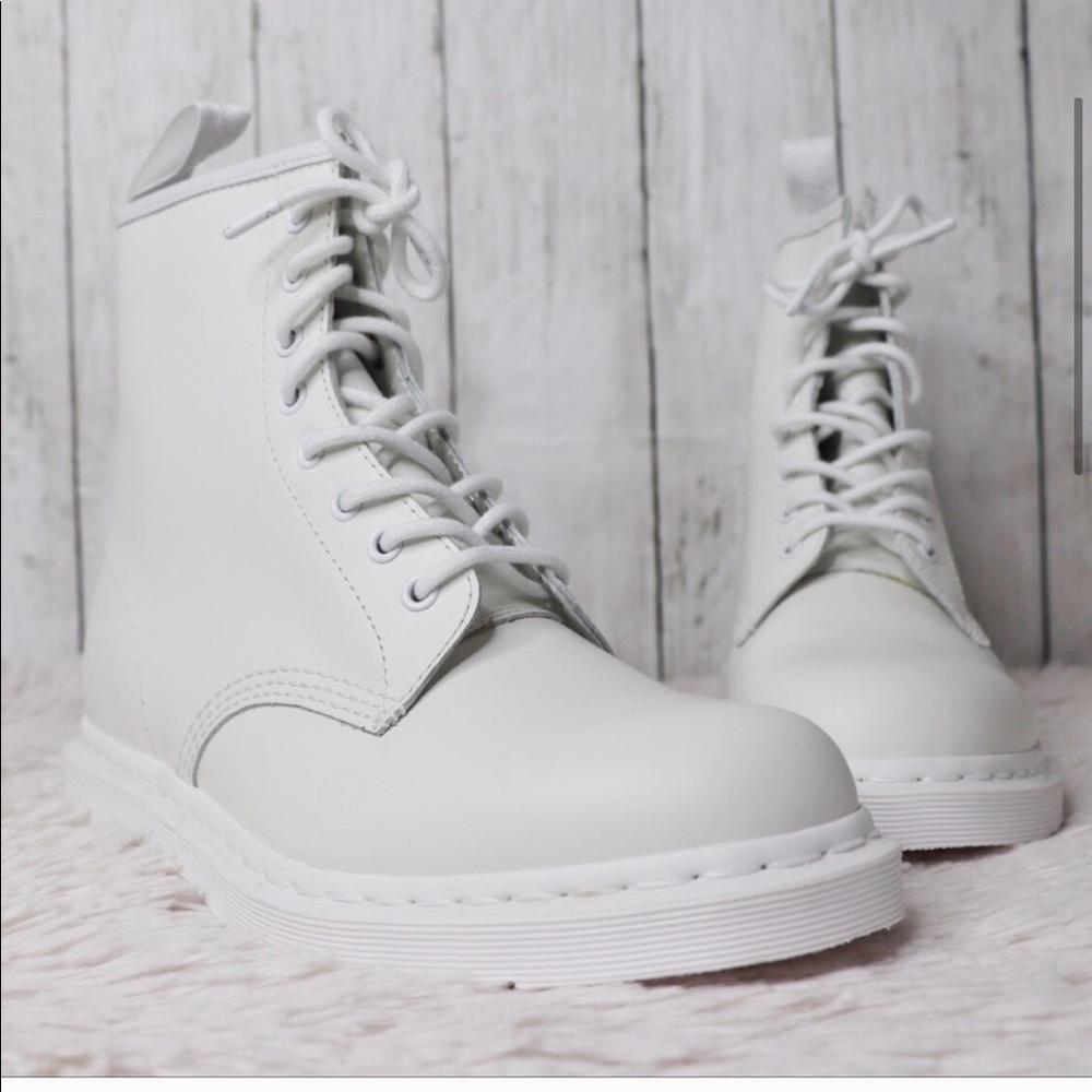 ❌SOLD❌ Dr. Martens 1460 Mono 8-Eye Leather Boot - Picture 6 of 15